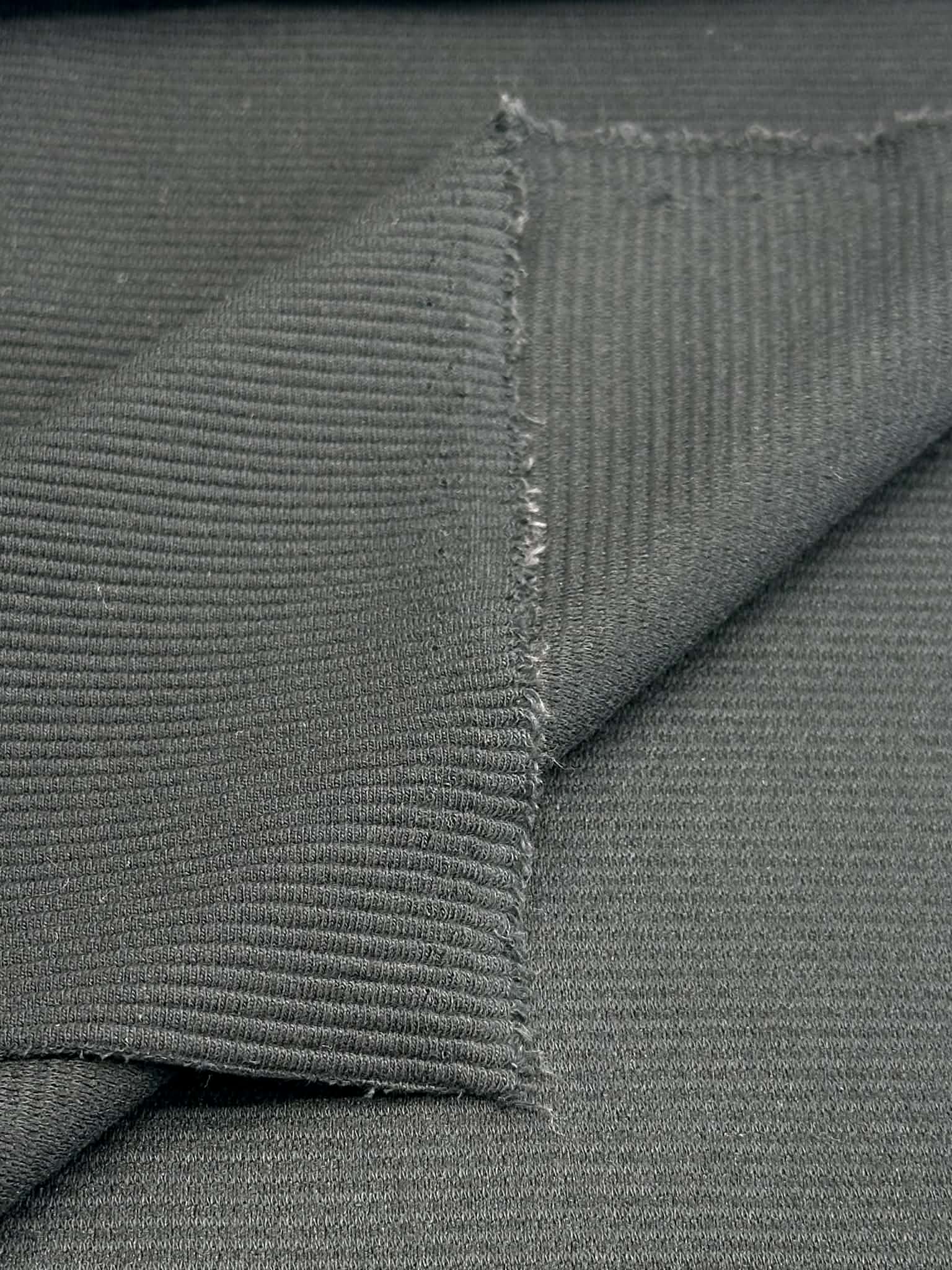 (SEAMLESS RIB VERTICAL) BLACK (2)