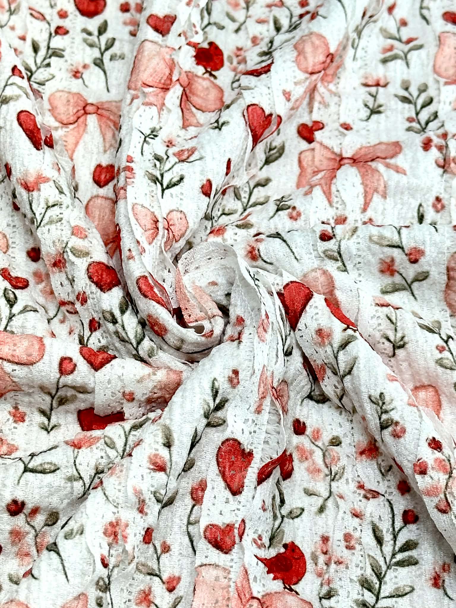 (RUFFLE LACE) HEARTS, BOWS, FLOWERS, AND RED BIRDS ON OFF WHITE
