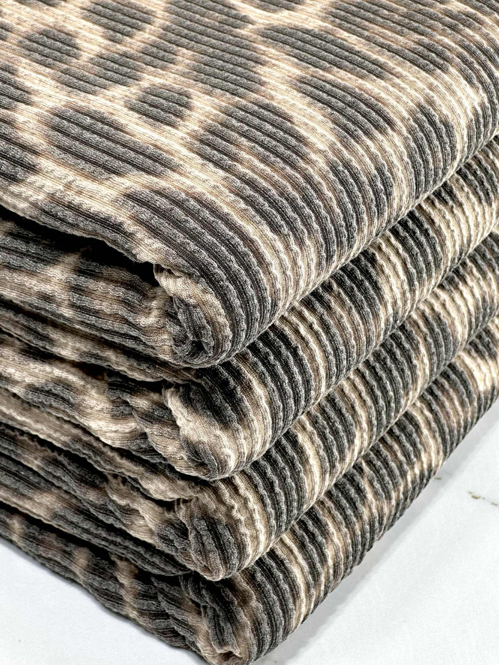 (URBAN RIB) VINTAGE BLACK CHEETAH