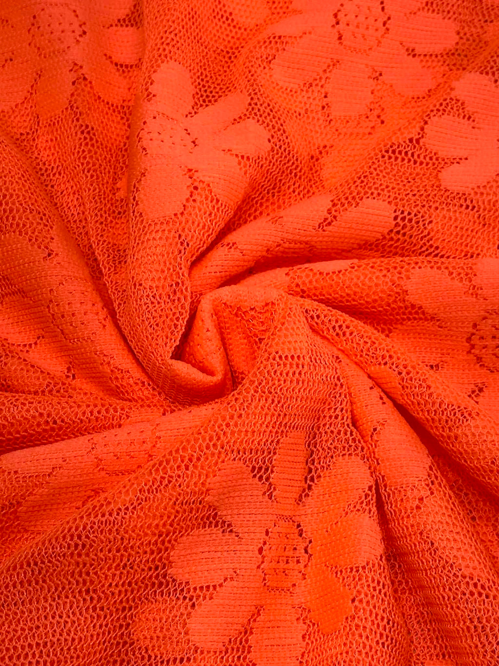 (LACE) BRIGHT ORANGE DAISIES