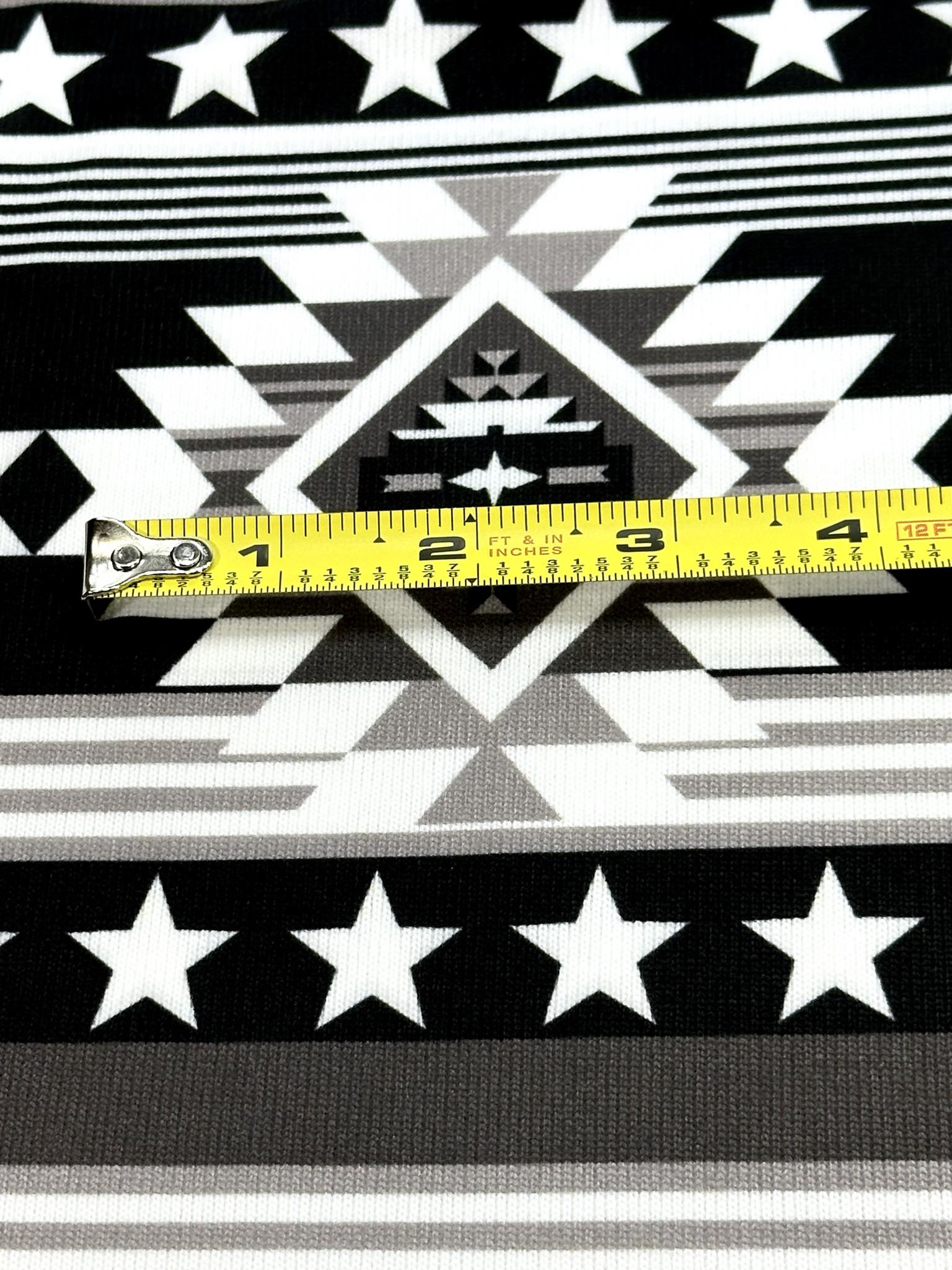 (SWEATER KNIT/ OAKLEY) BLACK, WHITE, AND CHARCOAL WESTERN STAR PATTERN