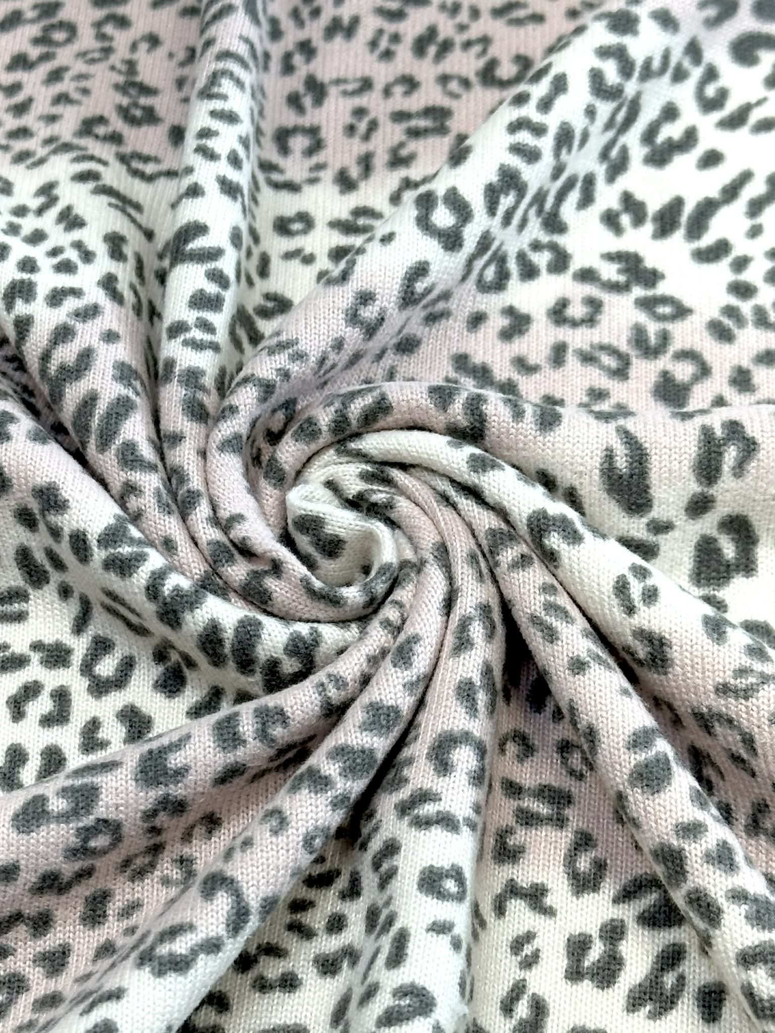 (SWEATER KINT/OAKLEY) TINY CHARCOAL CHEETAH ON 2-TONE BLUSH(5)