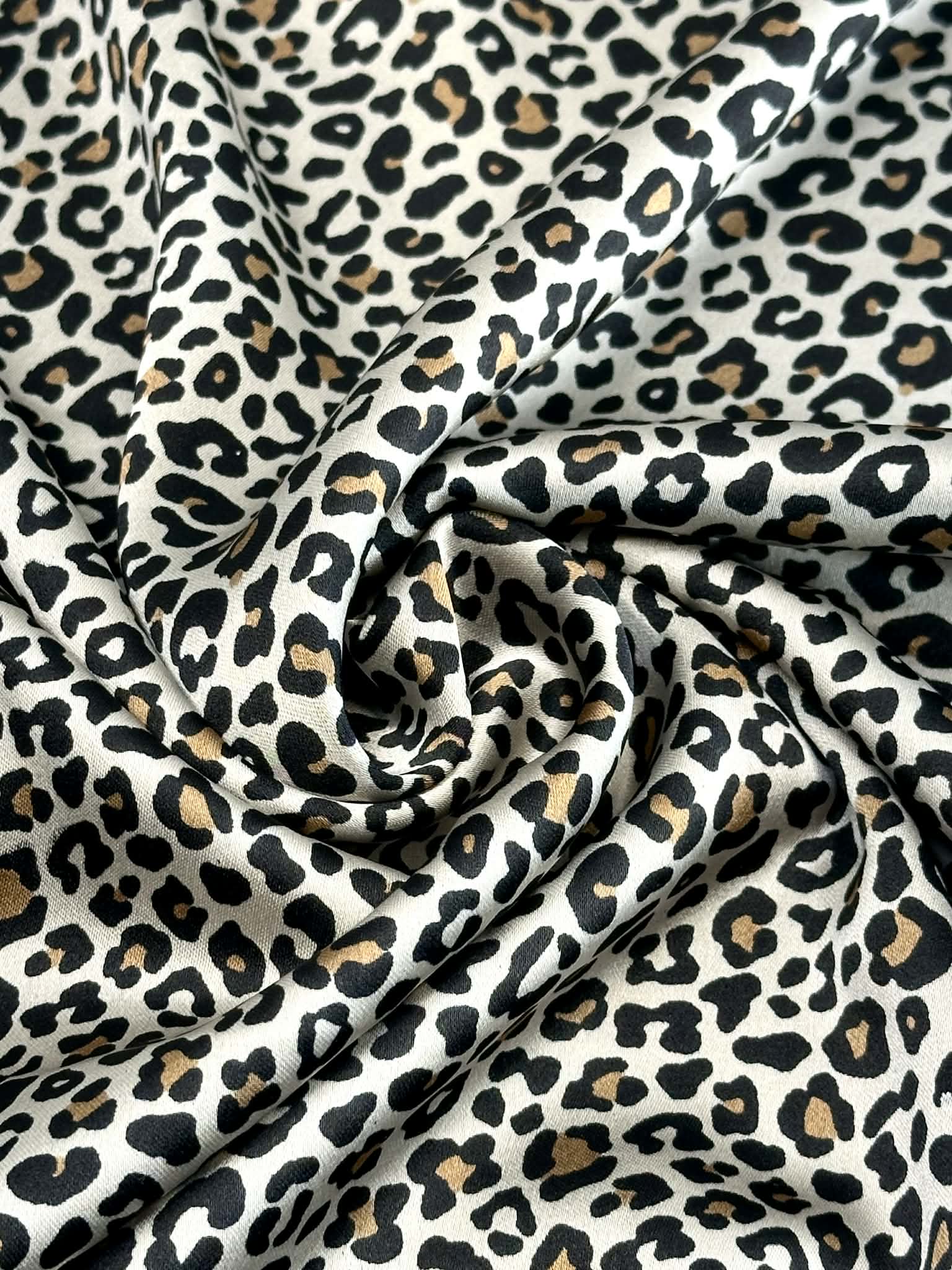 (SATIN) TINY CARAMEL CHEETAH ON TAUPE