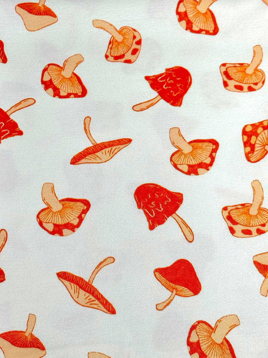 (SATIN) ORANGE MUSHROOMS ON CREAM(5)
