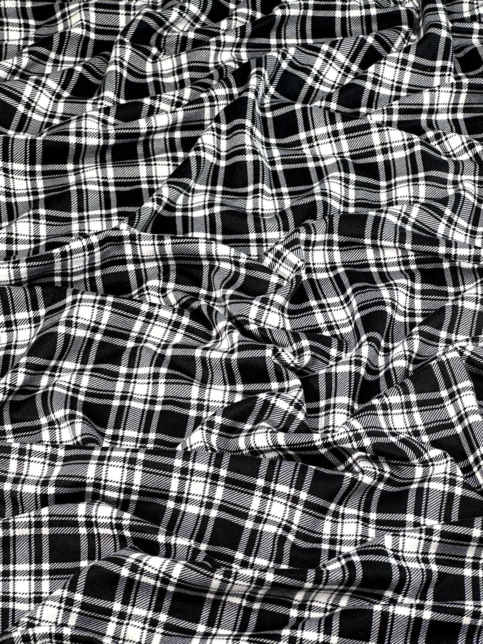 (DBP) BLACK AND OFF WHITE PLAID