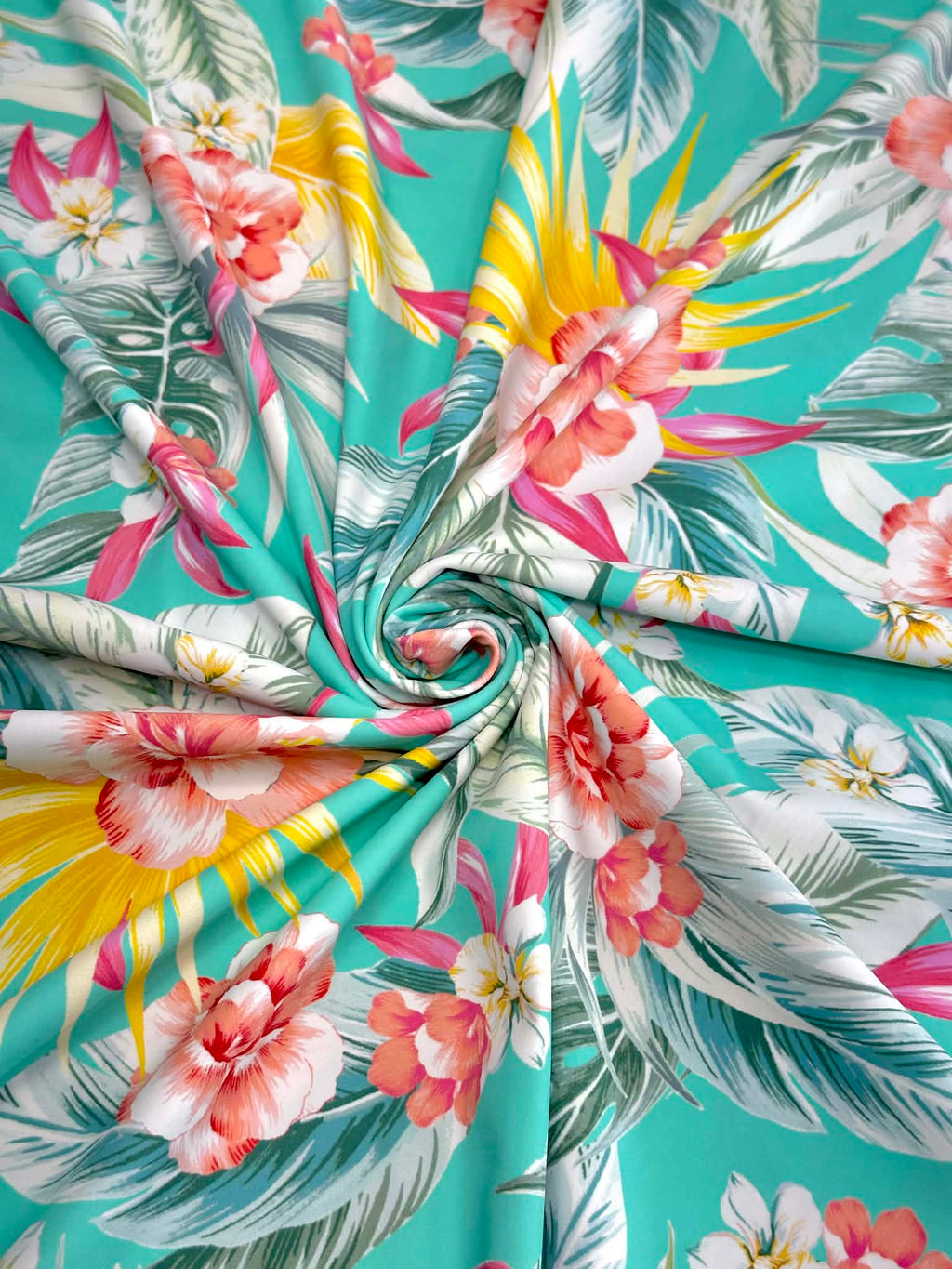 (SWIM) TROPICAL PATTERN ON AQUA