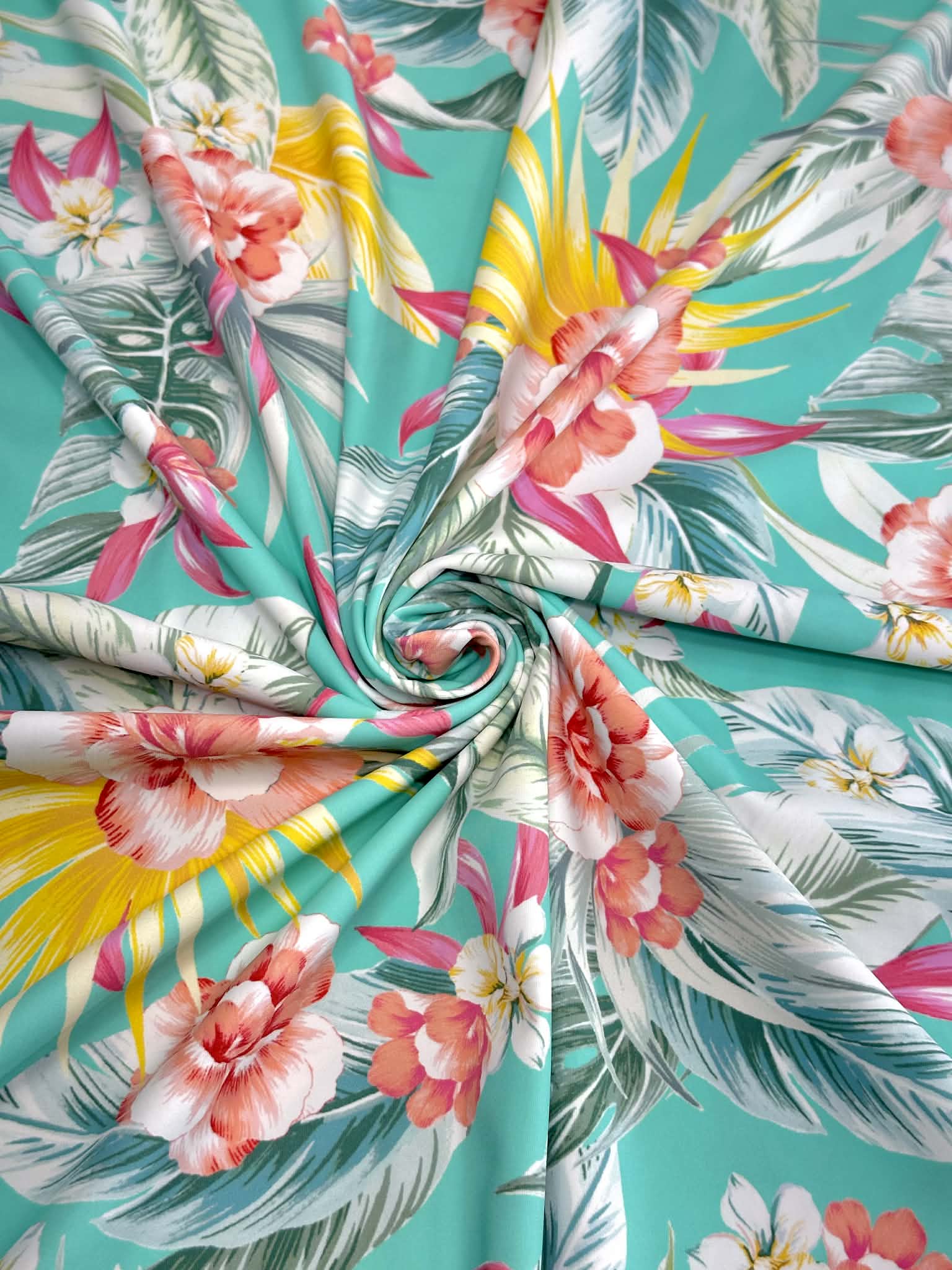 (SWIM) TROPICAL PATTERN ON AQUA