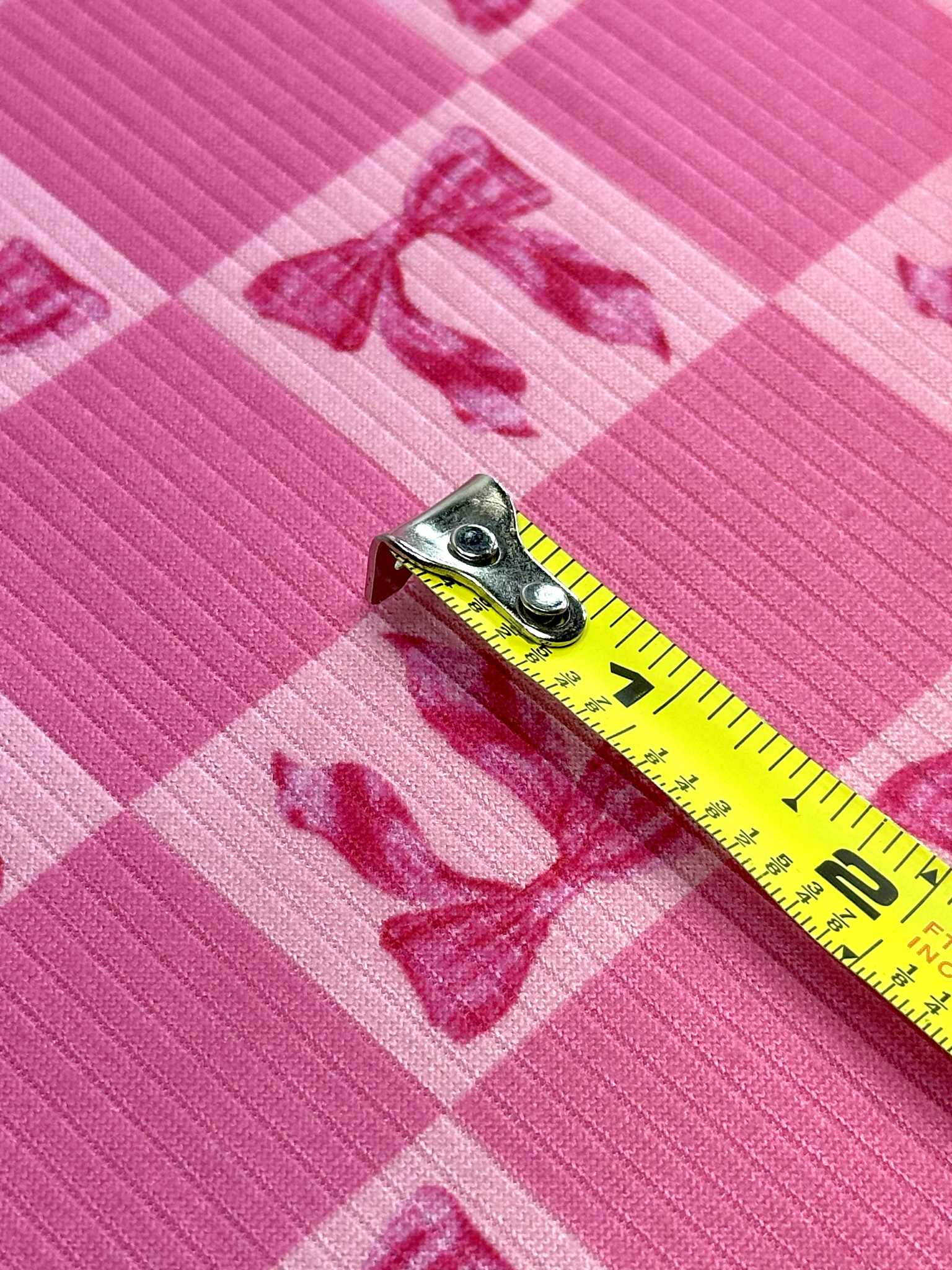 (4X2 RIB) HOT PINK BOWS ON PINK MEDIUM CHECKERED