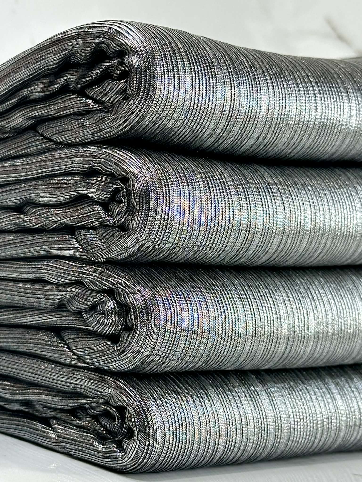 (SLINKY RIB) SILVER SHIMMER ON BLACK