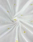 (KNIT) WHITE DAISIES ON WHITE
