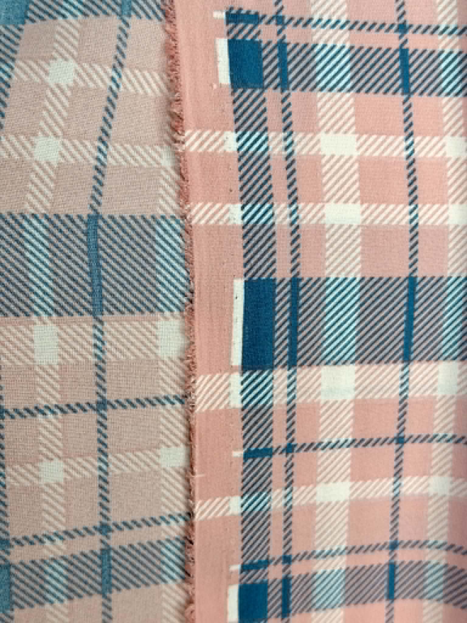 (WOVEN) BLUSH AND NAVY PLAID