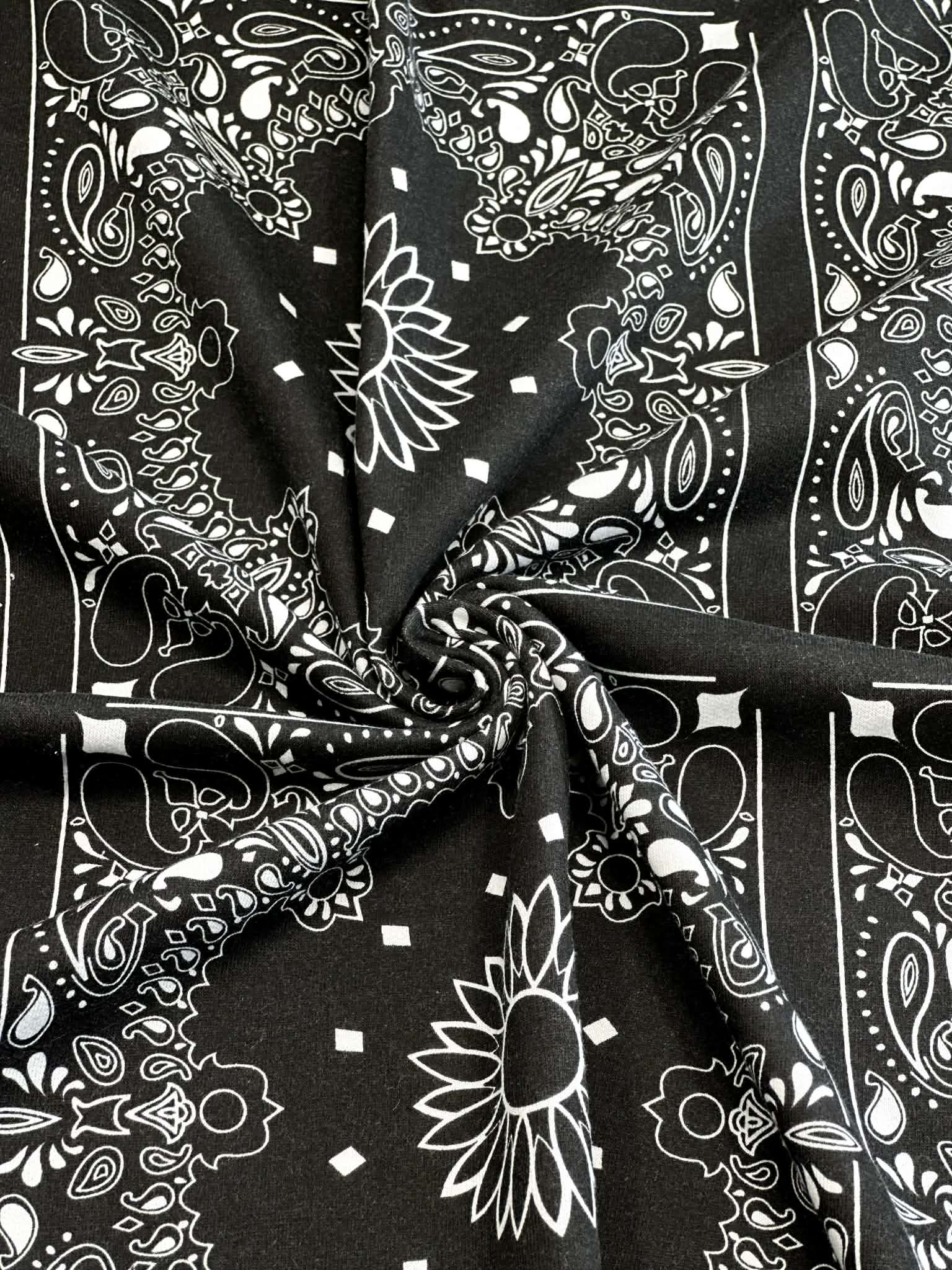 (BRUSHED FRENCH TERRY) BLACK AND OFF WHITE BANDANA PATTERN