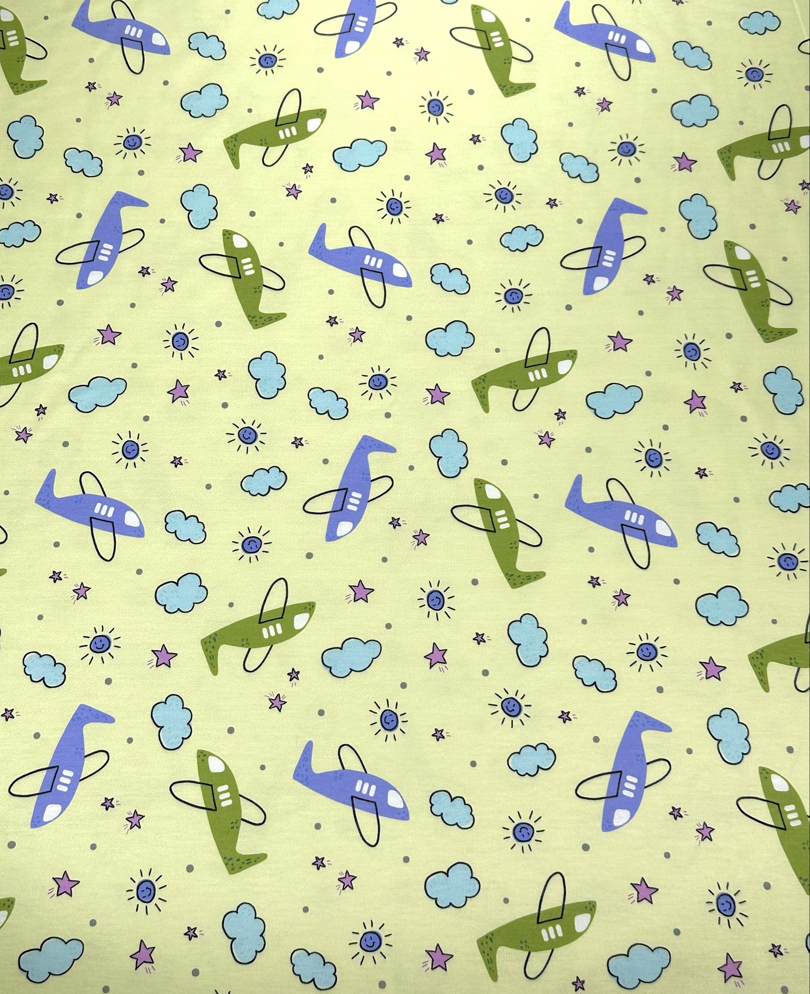 (FRENCH TERRY) PLANES AND CLOUDS ON LIGHT GREEN