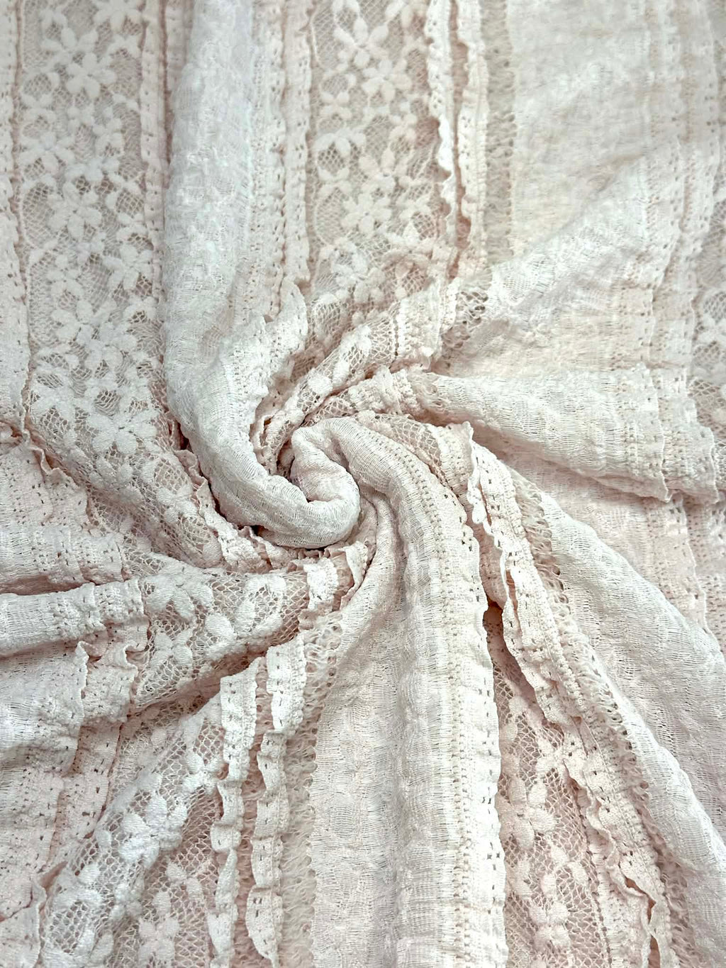(RUFFLE LACE) FLORAL ON DUSTY PINK(1)