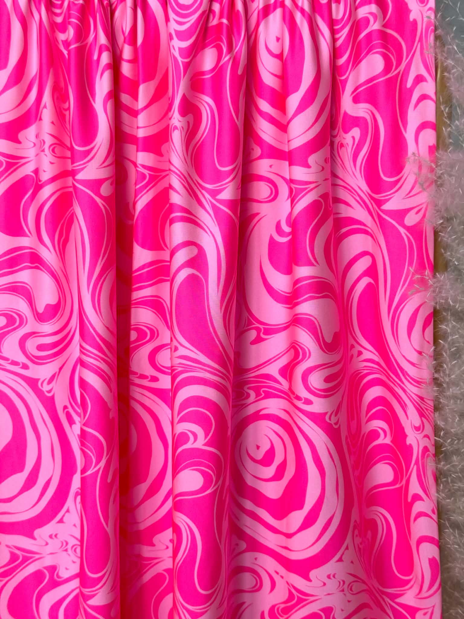 (SWIM) LIGHT PINK SWIRLS ON HOT PINK