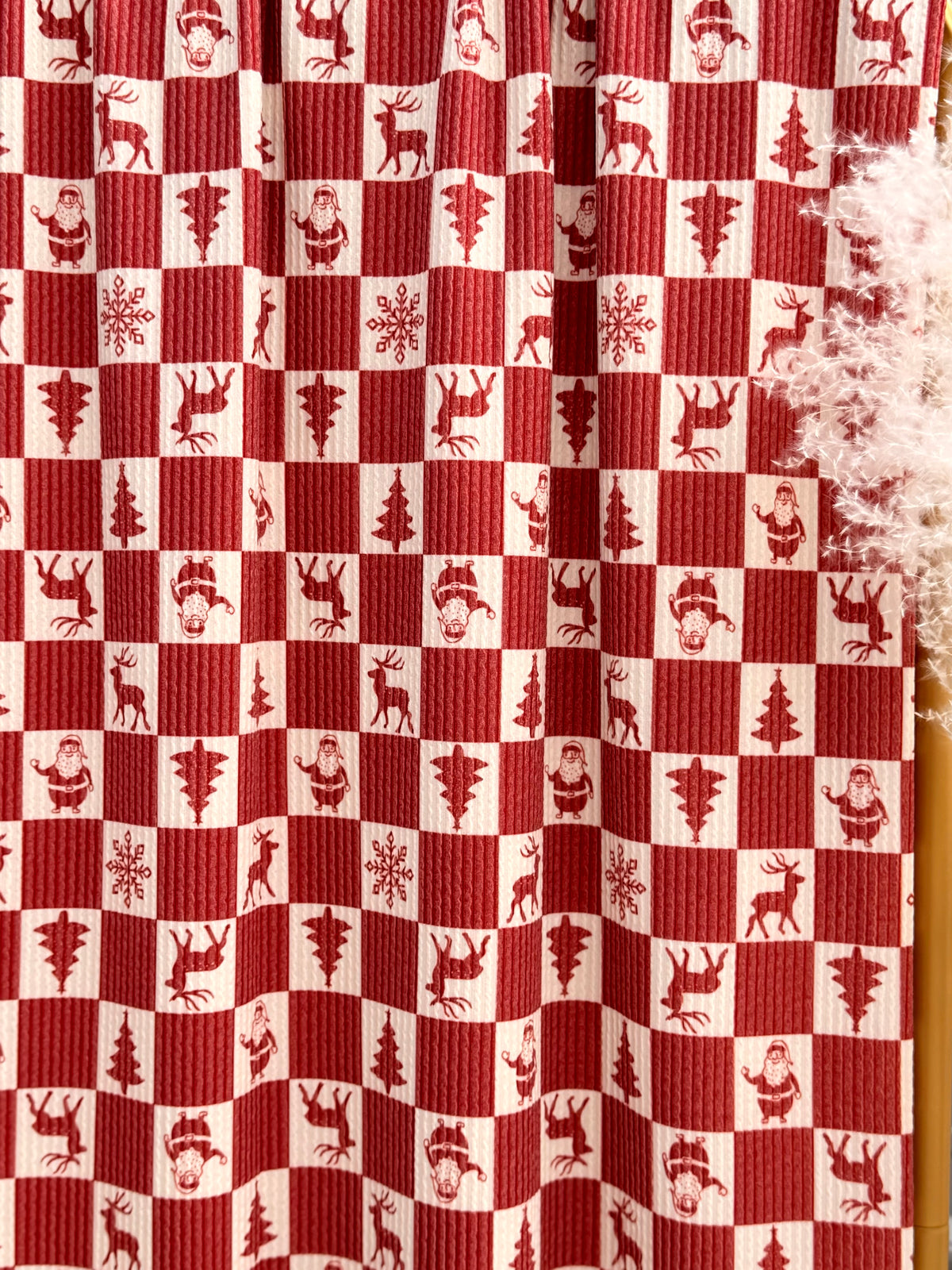 (URBAN RIB) MEDIUM RED AND IVORY CHRISTMAS CHECKERED