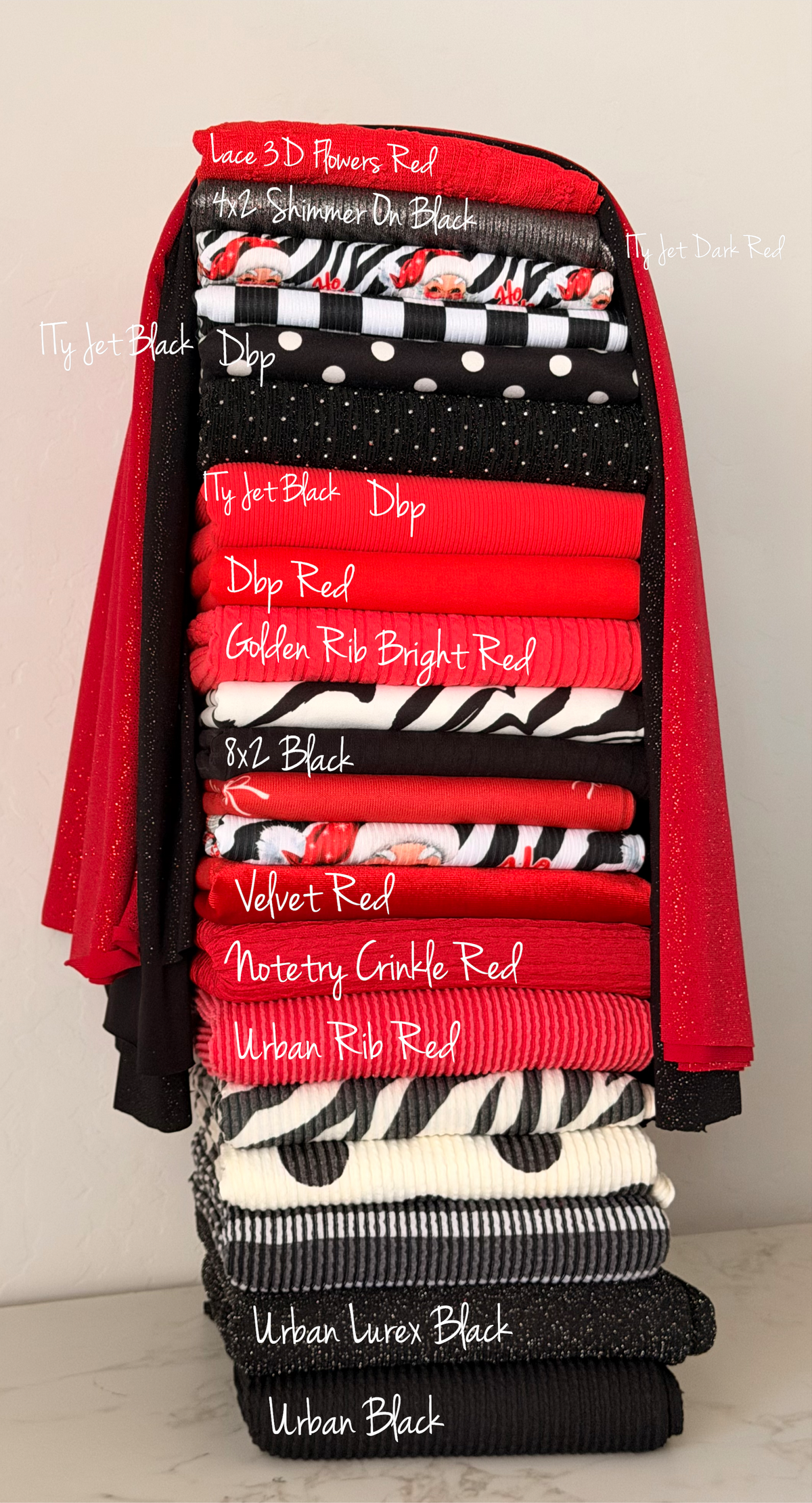 (4X2 YUMMY RIB) BIG RED SANTA ON ZEBRA PRINT