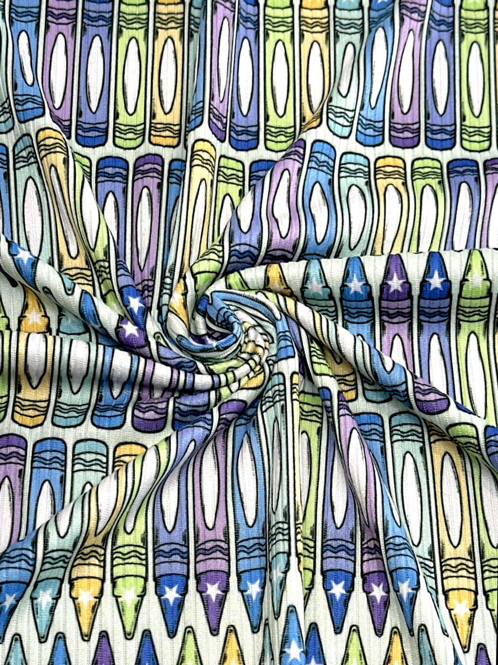 (4X2 YUMMY RIB) MEDIUM CRAYONS ON BLUE