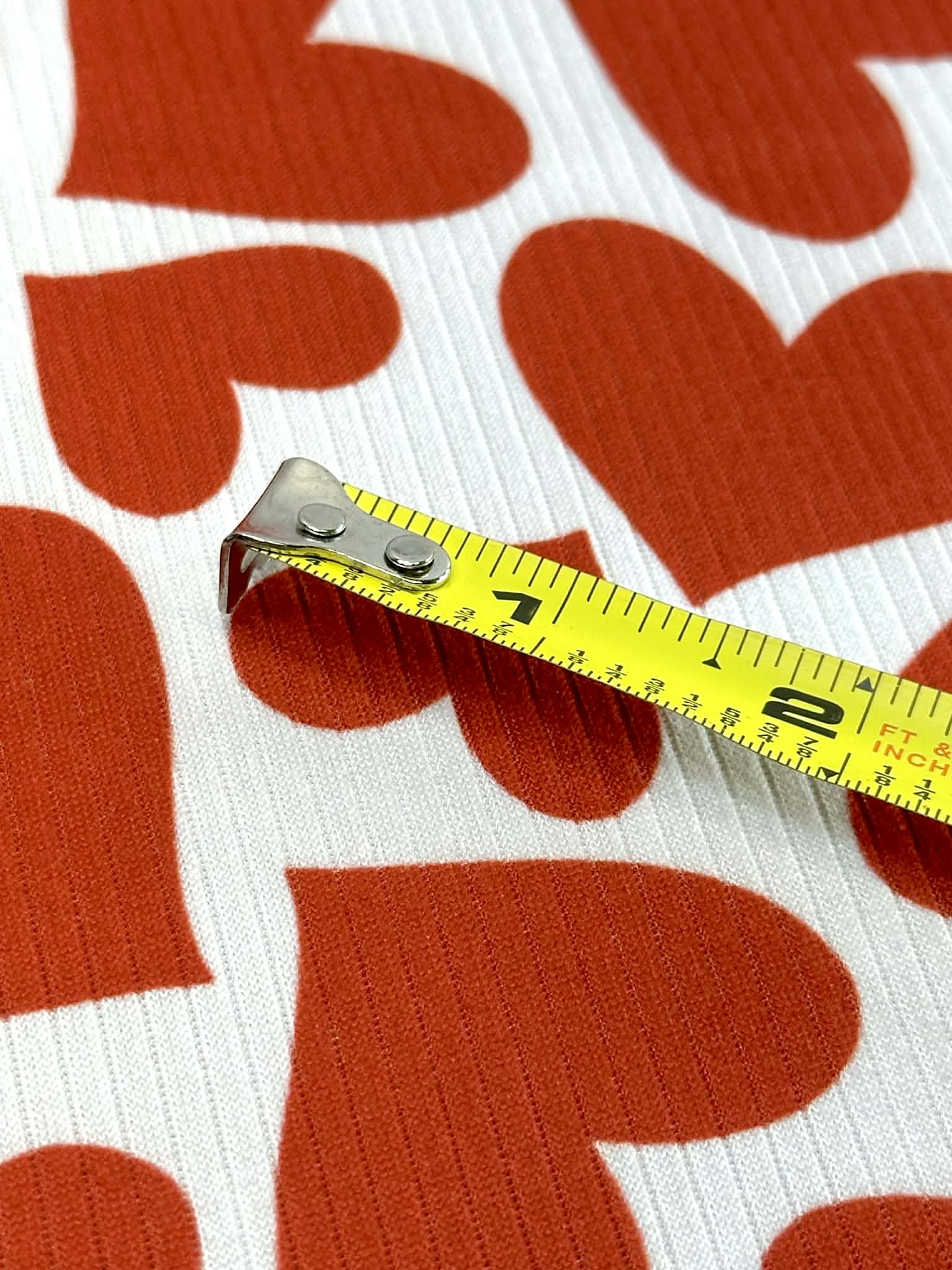 (4X2 YUMMY RIB) RED HEARTS ON OFF WHITE