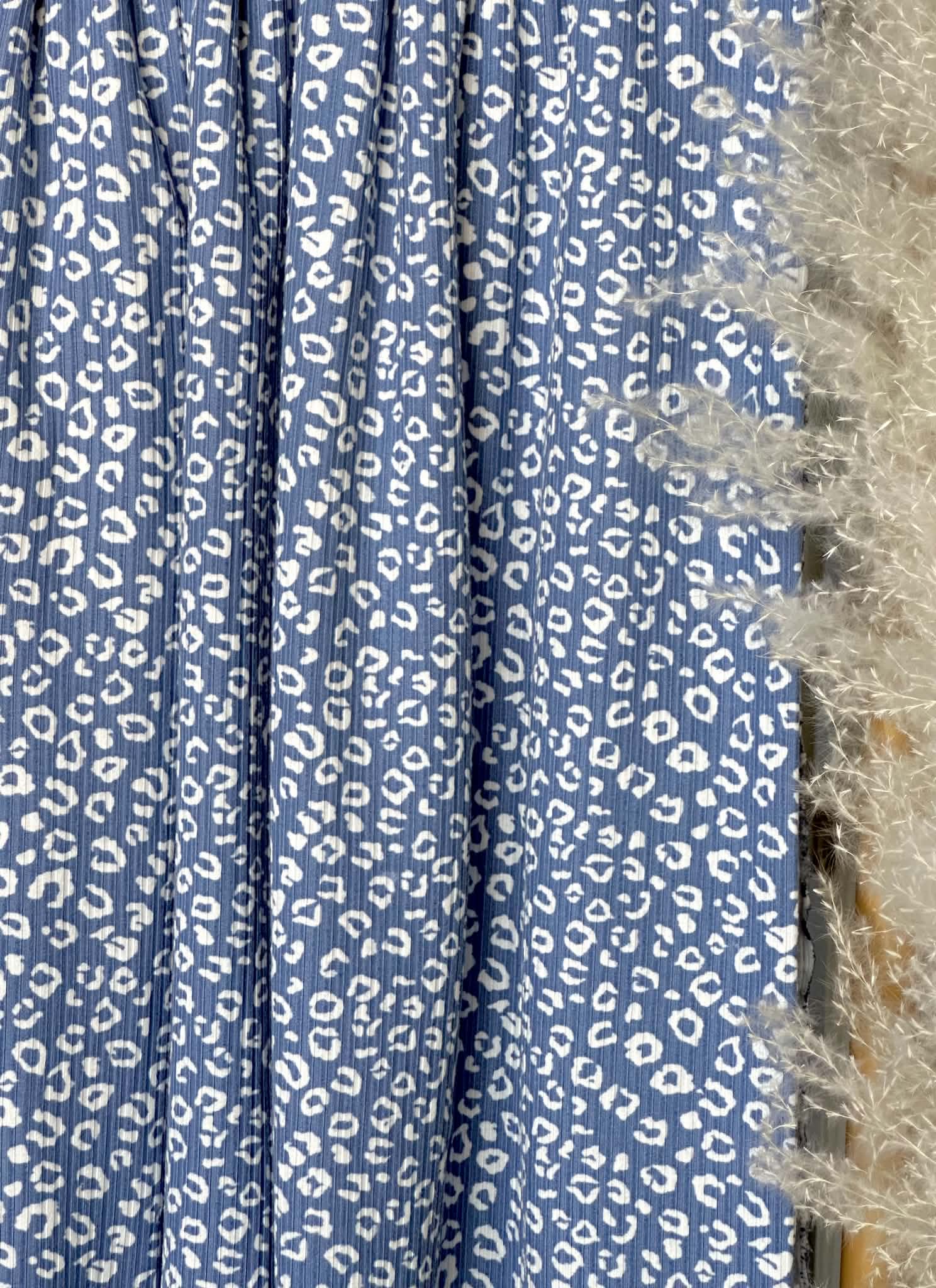 (4X2 YUMMY RIB) OFF WHITE LEOPARD ON DENIM