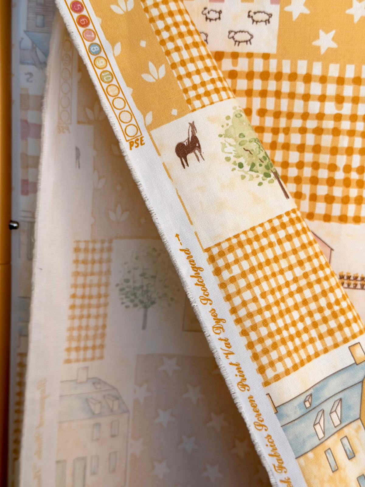 (CANVAS) GINGHAM VILLAGE