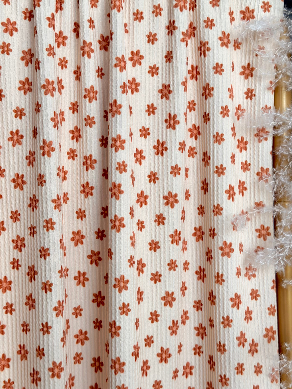 (URBAN RIB) TINY BURNT ORANGE FLOWERS ON CREAM