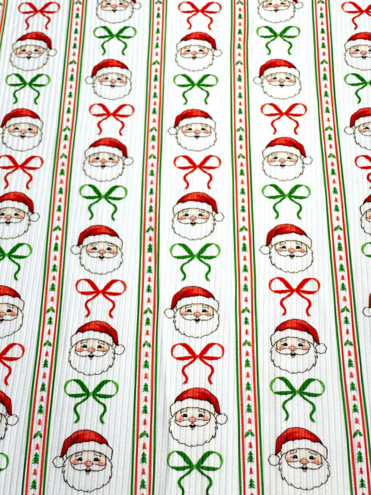 (4X2 YUMMY RIB) SANTA CLAUS WITH BOWS PATTERN ON OFF WHITE (3)