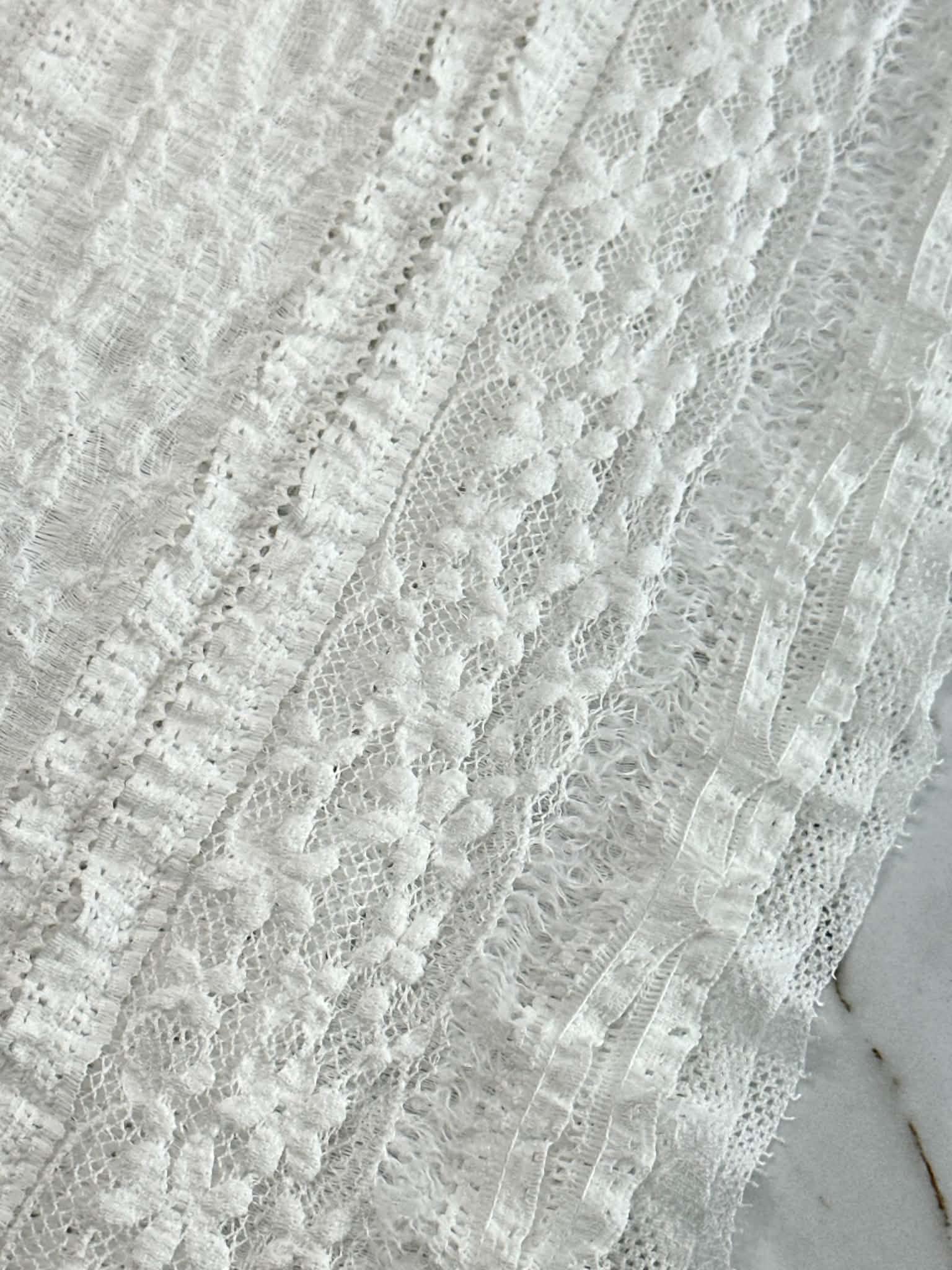 (RUFFLE LACE) IVORY FLORAL