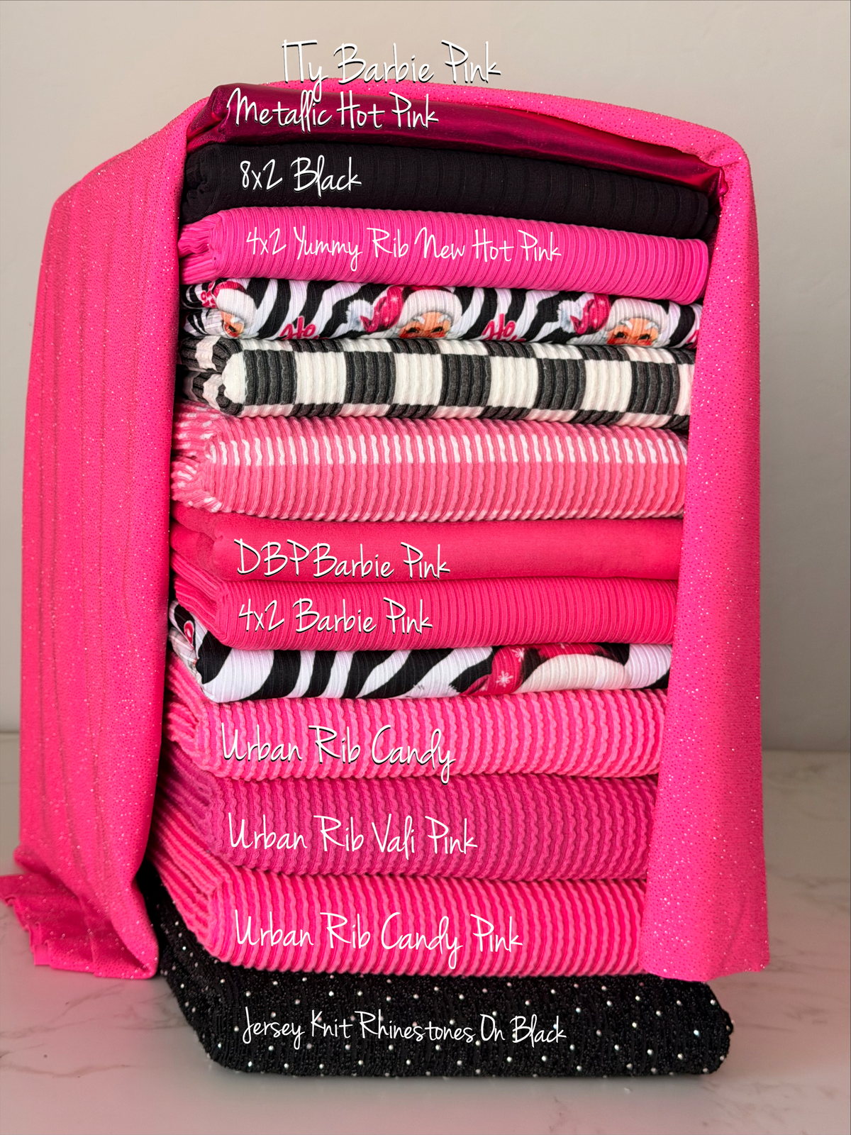 (4X2 YUMMY RIB) BIG PINK SANTA ON ZEBRA PRINT