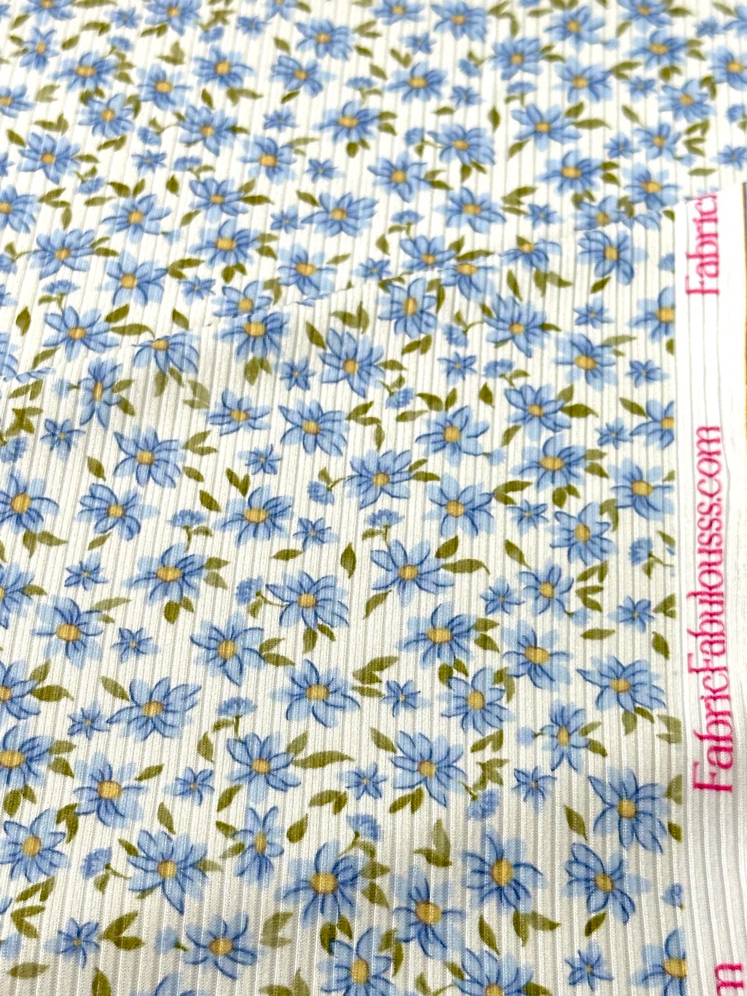 (YUMMY RIB) TINY BLUE FLOWERS ON OFF WHITE