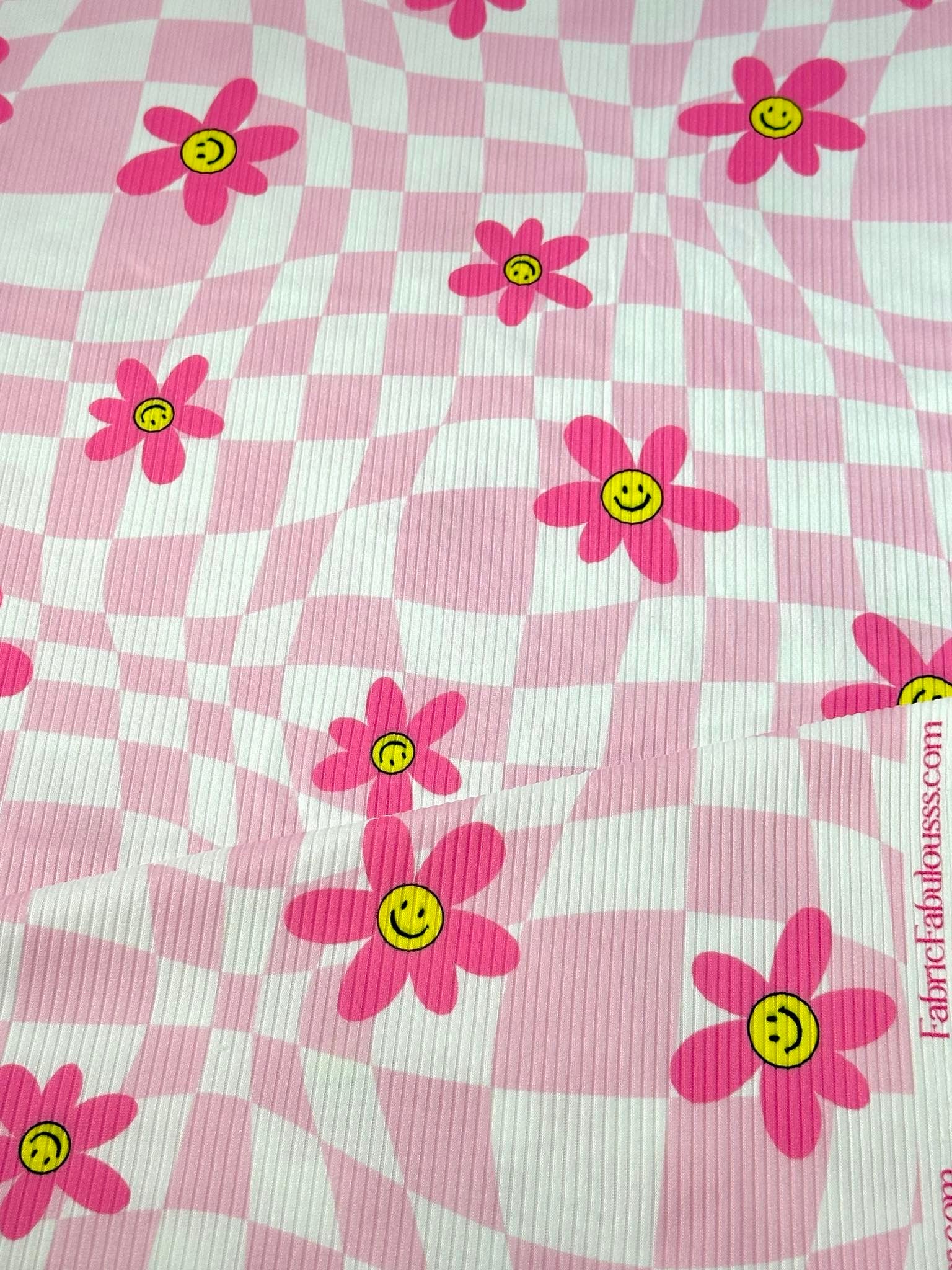 (YUMMY RIB) PRETTY PINK, YELLOW HAPPY FACE FLOWERS ON LIGHT PINK CHECKERED WAVE