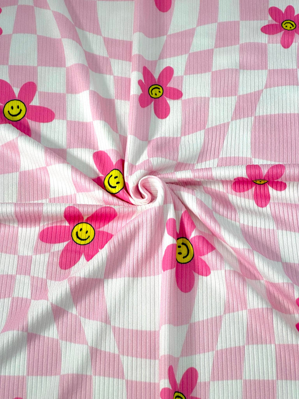 (YUMMY RIB) PRETTY PINK, YELLOW HAPPY FACE FLOWERS ON LIGHT PINK CHECKERED WAVE