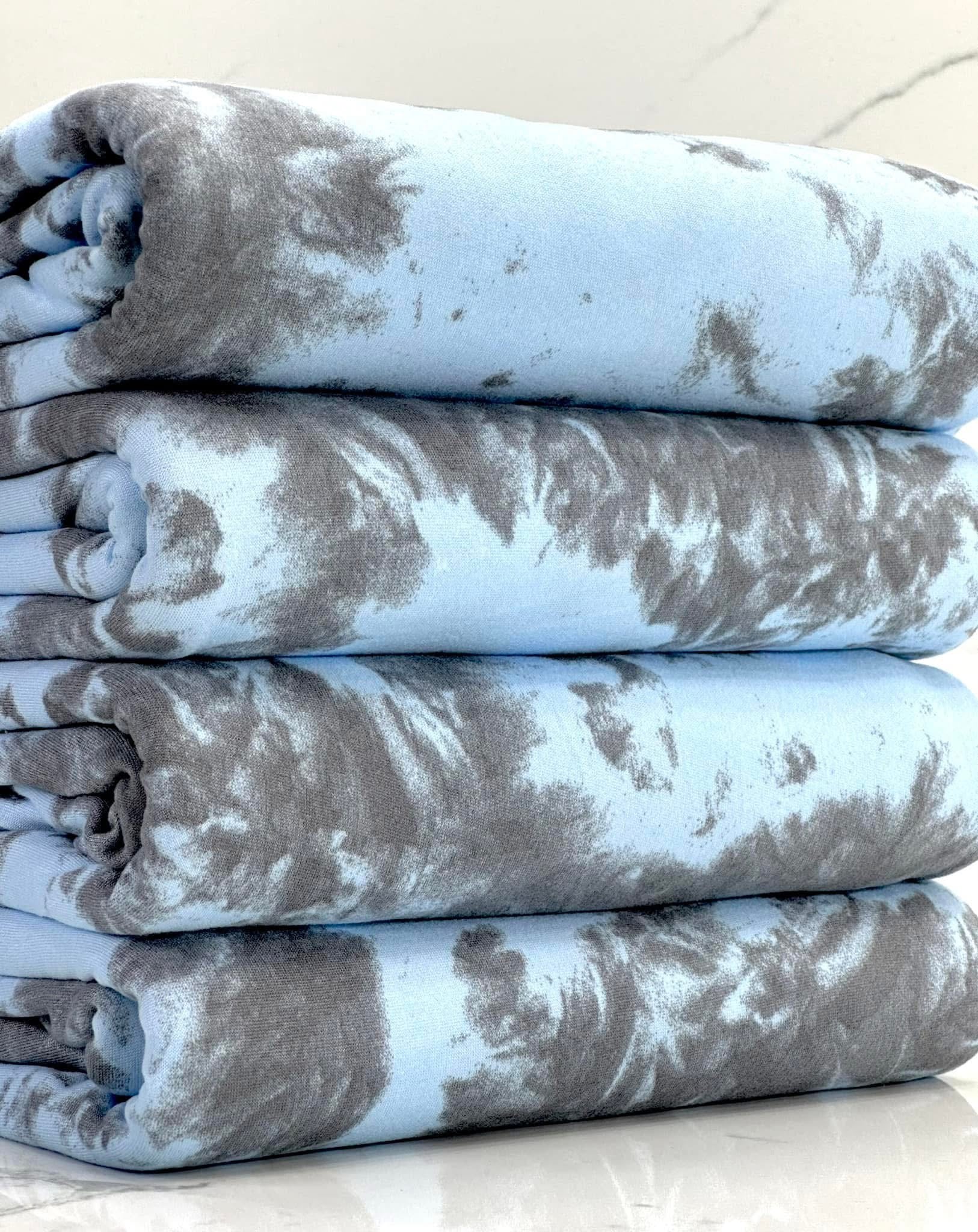(DBP) CHARCOAL ACID ON LIGHT BLUE