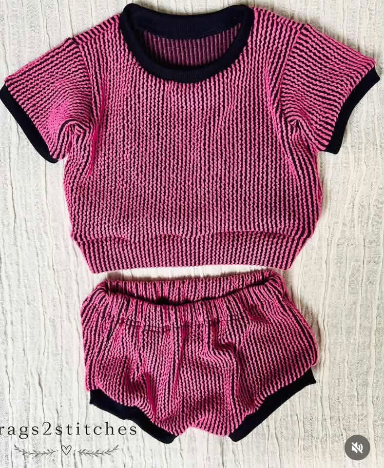(2-TONE URBAN) BARBIE PINK ON BLACK