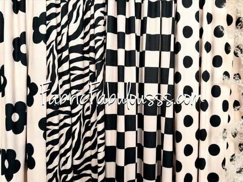 (4X2 YUMMY RIB) BLACK DAISIES ON VANILLA