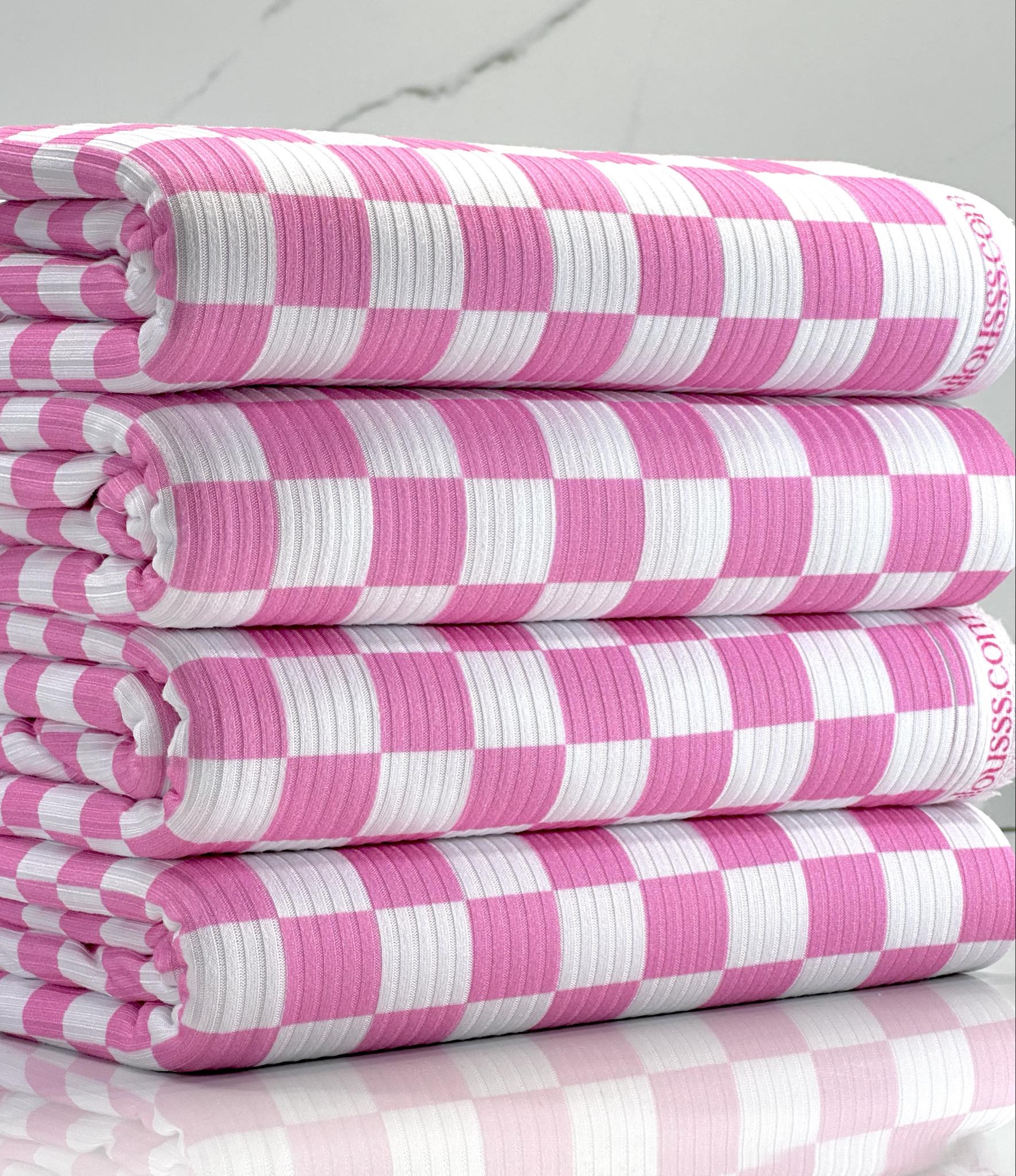 (YUMMY RIB)PINK AND OFF WHITE CHECKERED