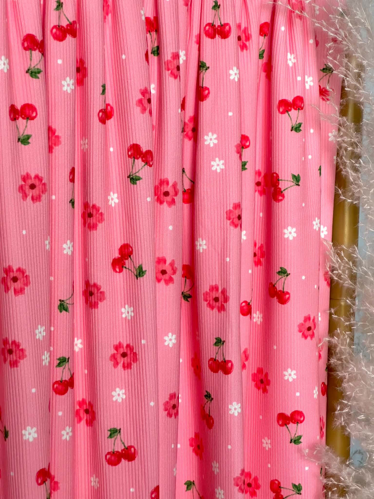(2X2 YUMMY RIB) CHERRIES AND FLOWERS ON PINK