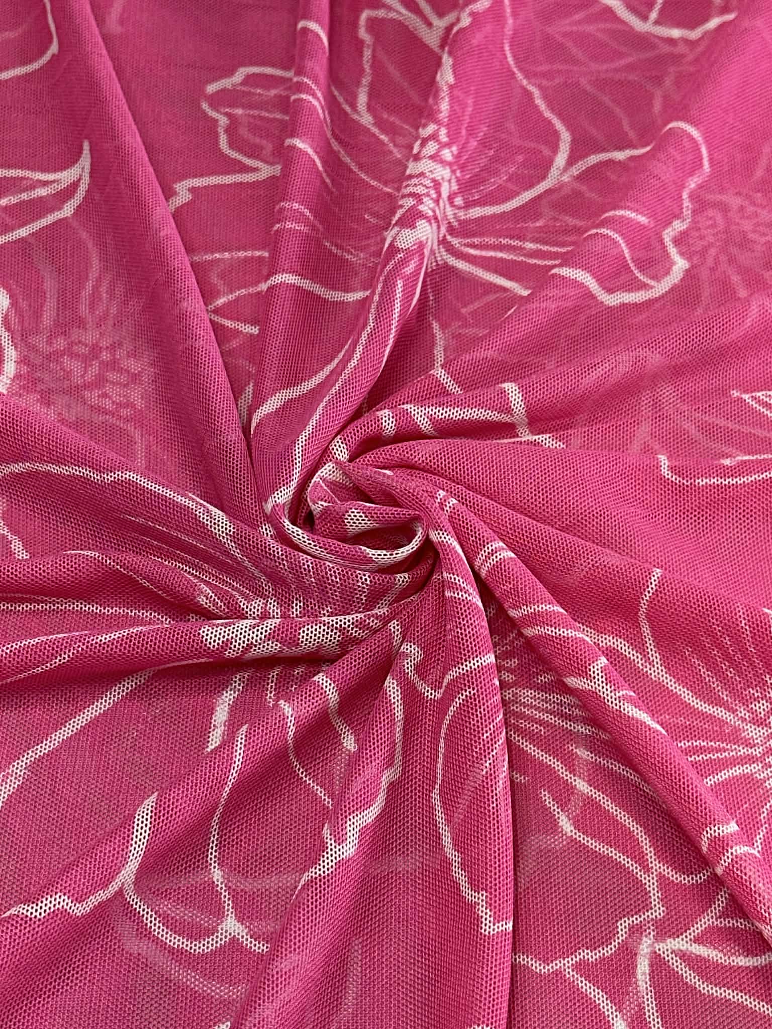 (MESH) WHITE FLORAL ON PINK