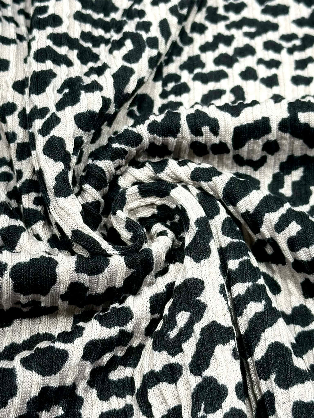 (URBAN RIB) BLACK LEOPARD ON MOCHA (1)