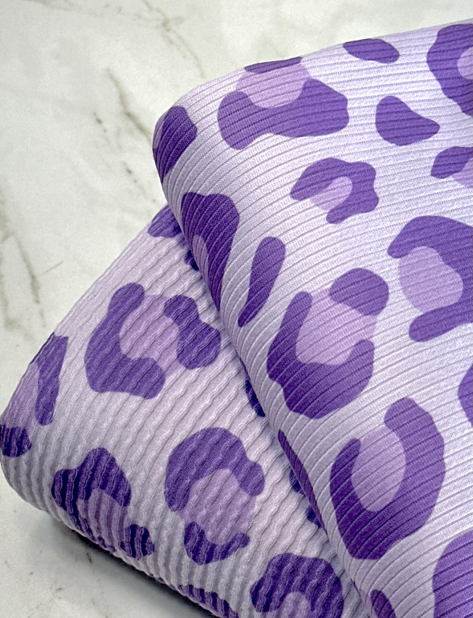 (URBAN RIB) LAVENDER AND PURPLE CHEETAH ON LILAC