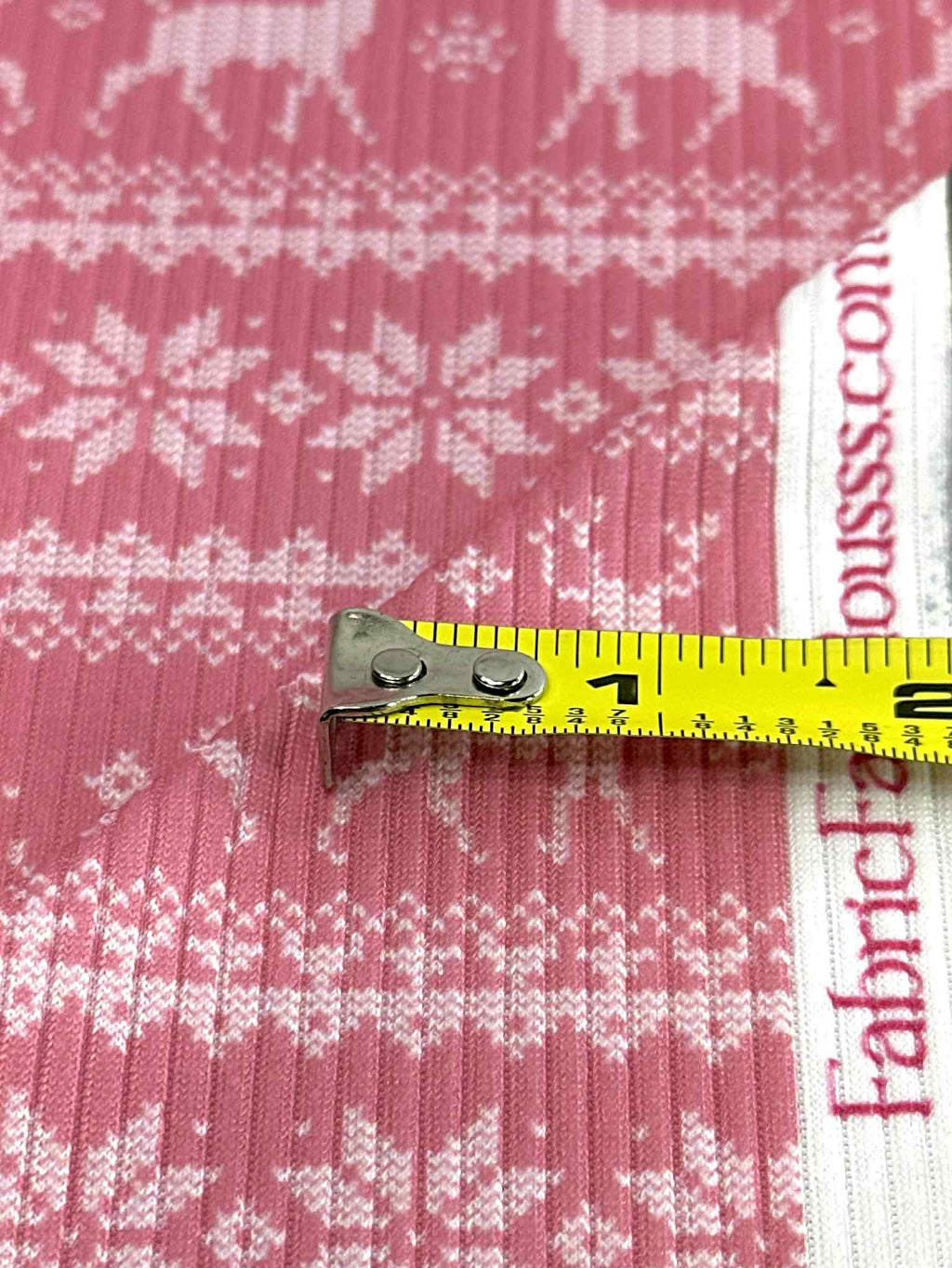 (4X2 RIB) OFF WHITE REINDEERS ON PINK (4)