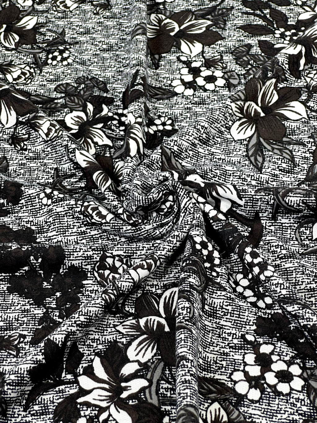 (FRENCH TERRY) BLACK AND WHITE FLORAL
