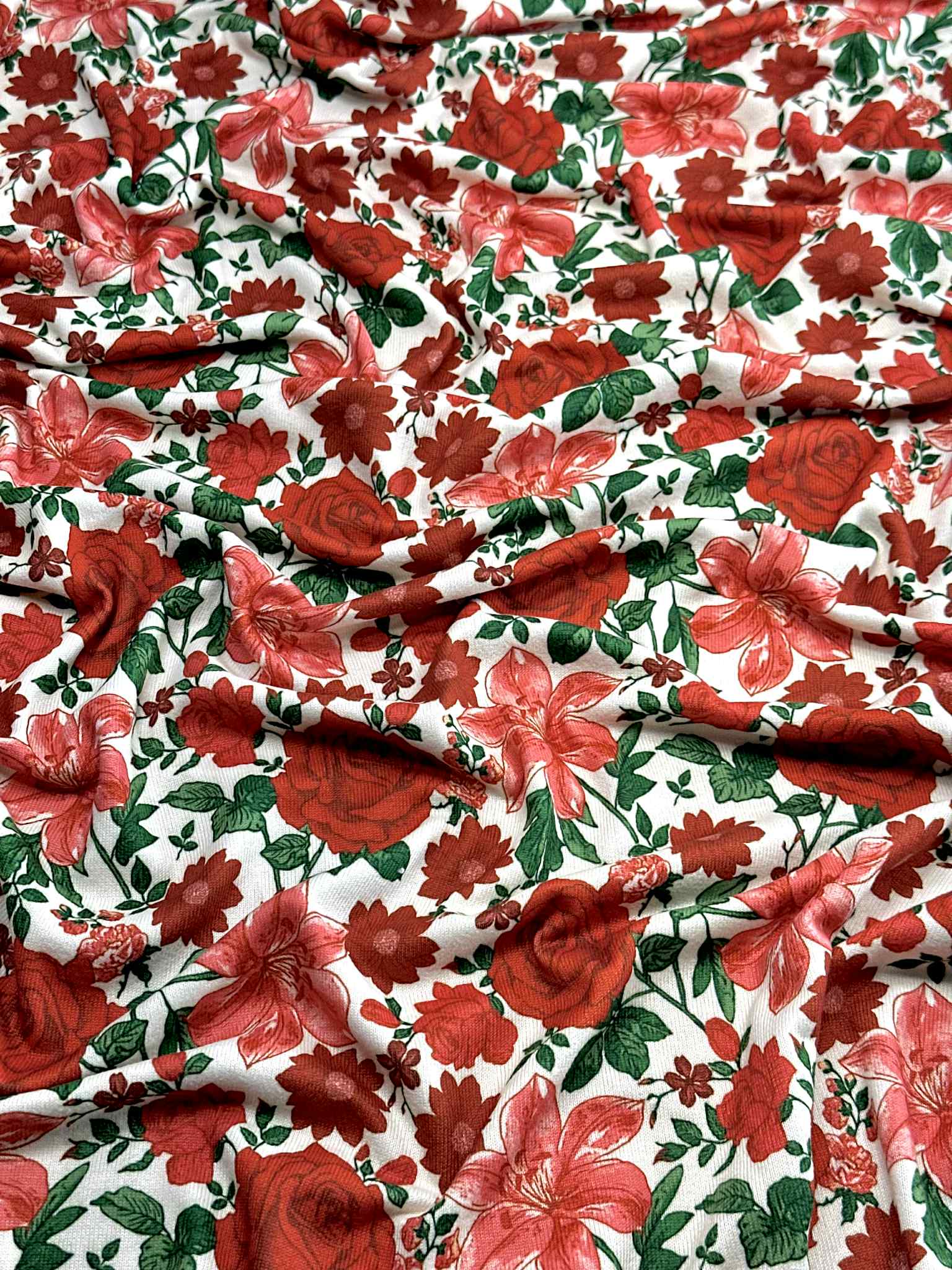 (OAKLEY) RED HATTIE FLOWER PATTERN ON IVORY