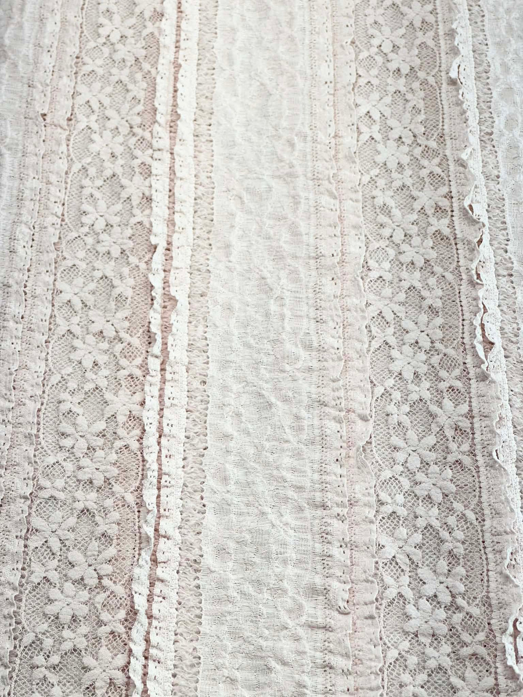 (RUFFLE LACE) FLORAL ON DUSTY PINK(1)