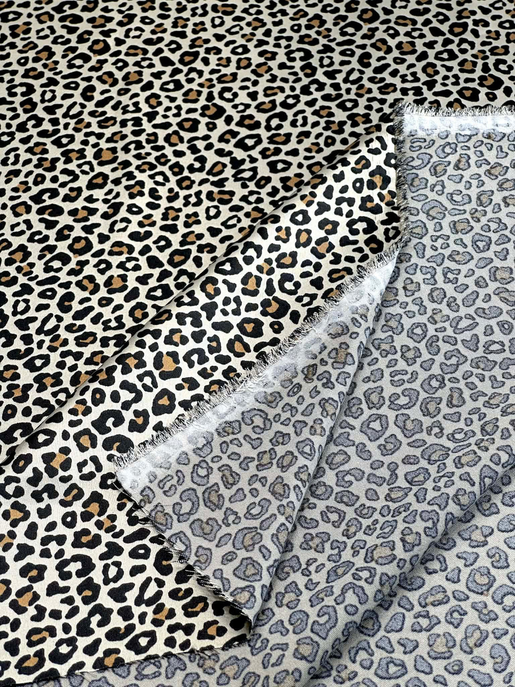 (SATIN) TINY CARAMEL CHEETAH ON TAUPE