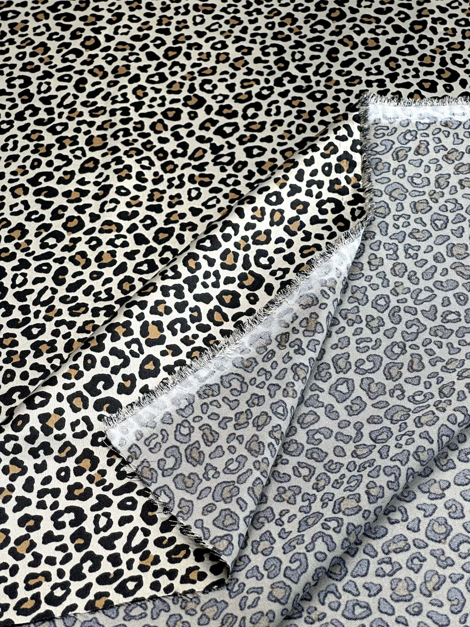 (SATIN) TINY CARAMEL CHEETAH ON TAUPE