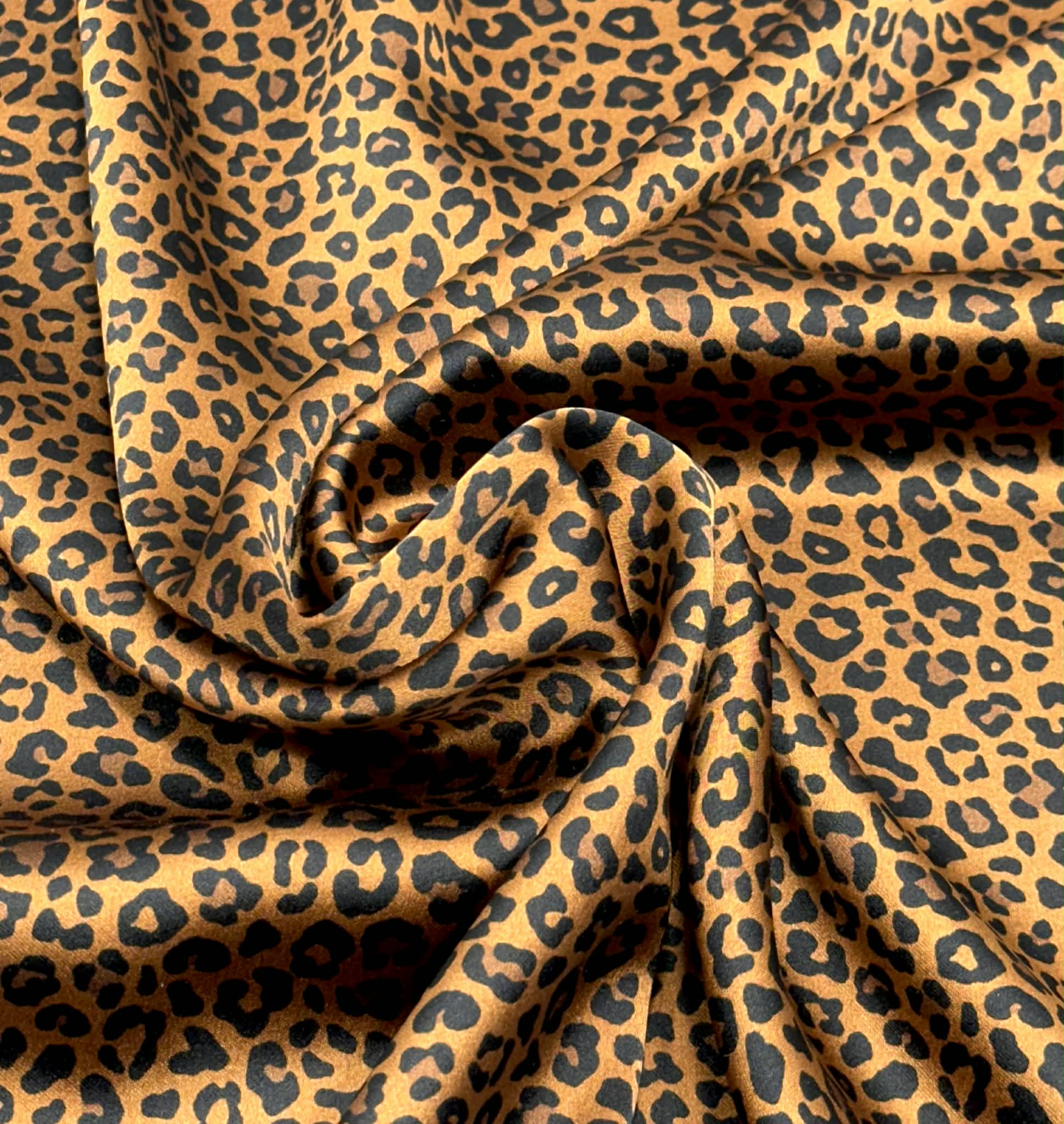 (SATIN) TINY BROWN CHEETAH ON CARAMEL
