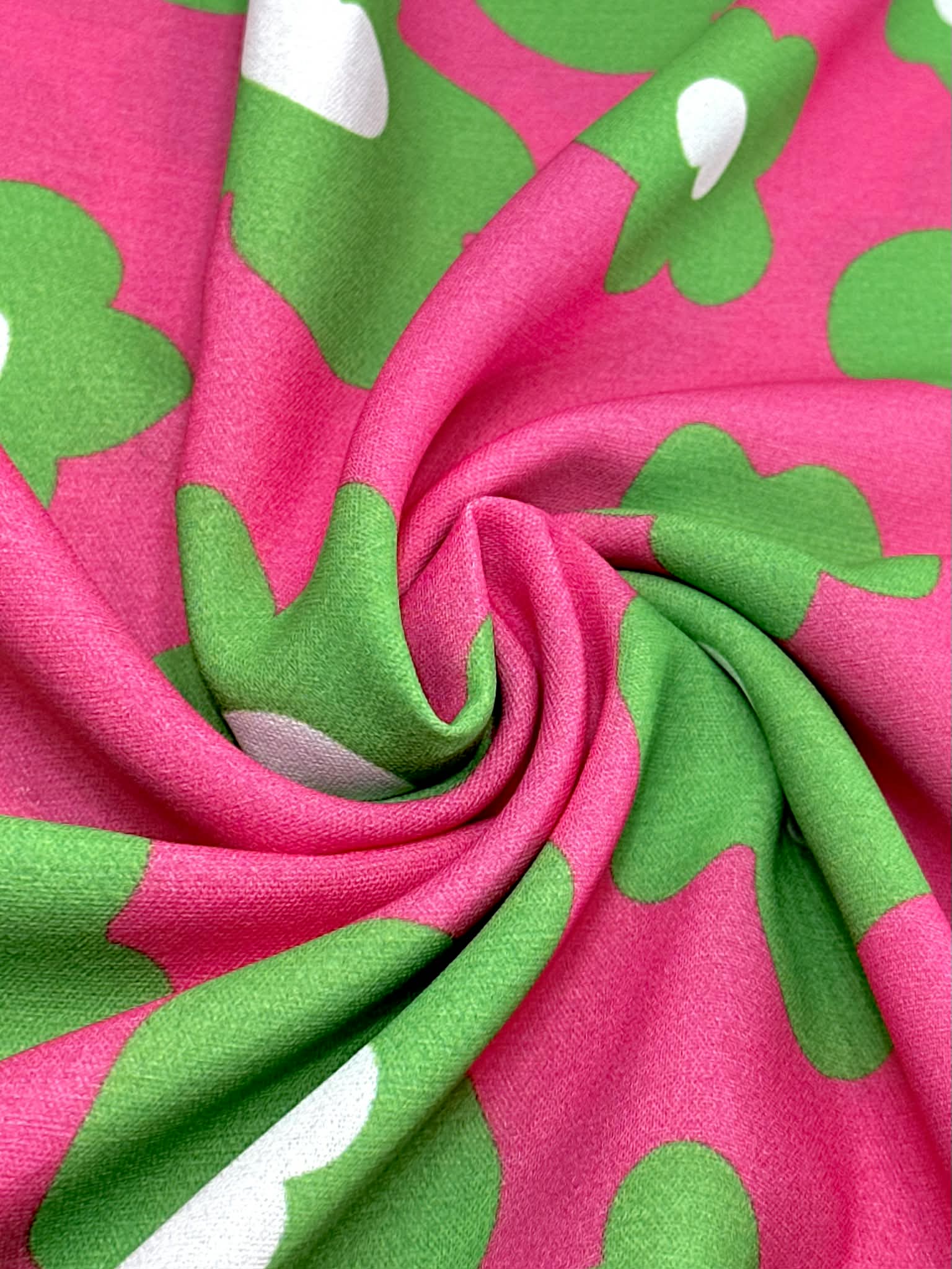 (WOVEN) GREEN FLOWERS ON FUCHSIA