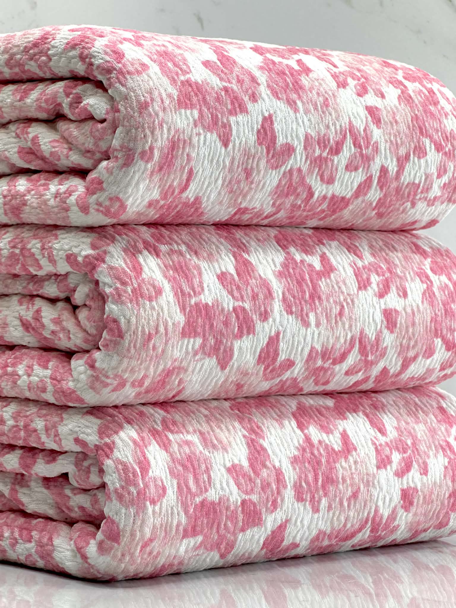 (GUAPO KNIT) PRETTY PINK FLORAL ON OFF WHITE (1)