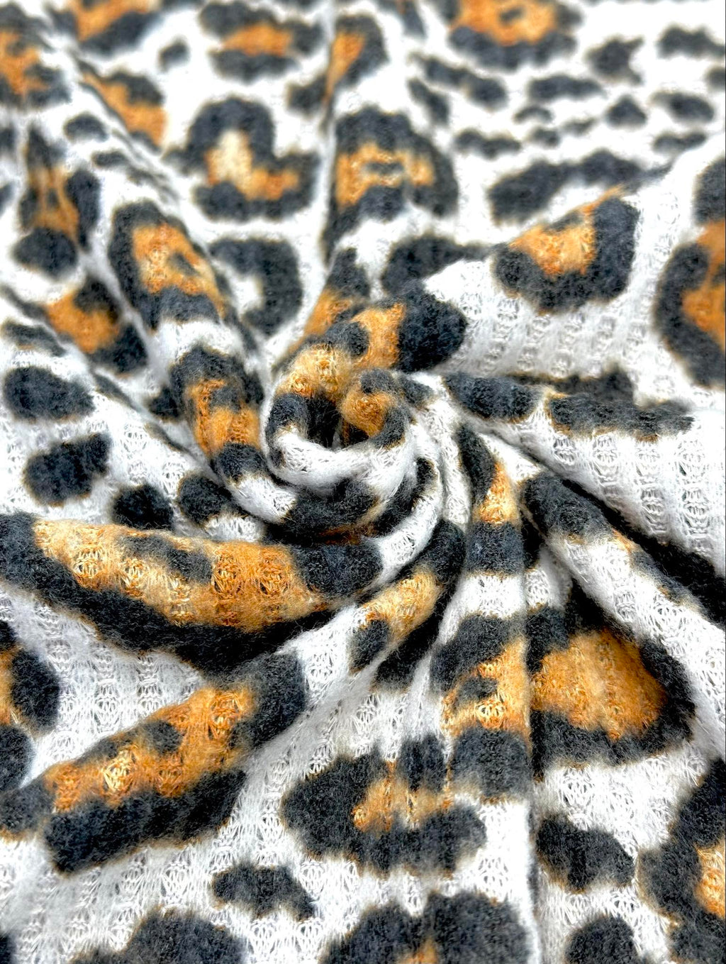 (WAFFLE BRUSHED) RUST CHEETAH ON OFF WHITE(5)